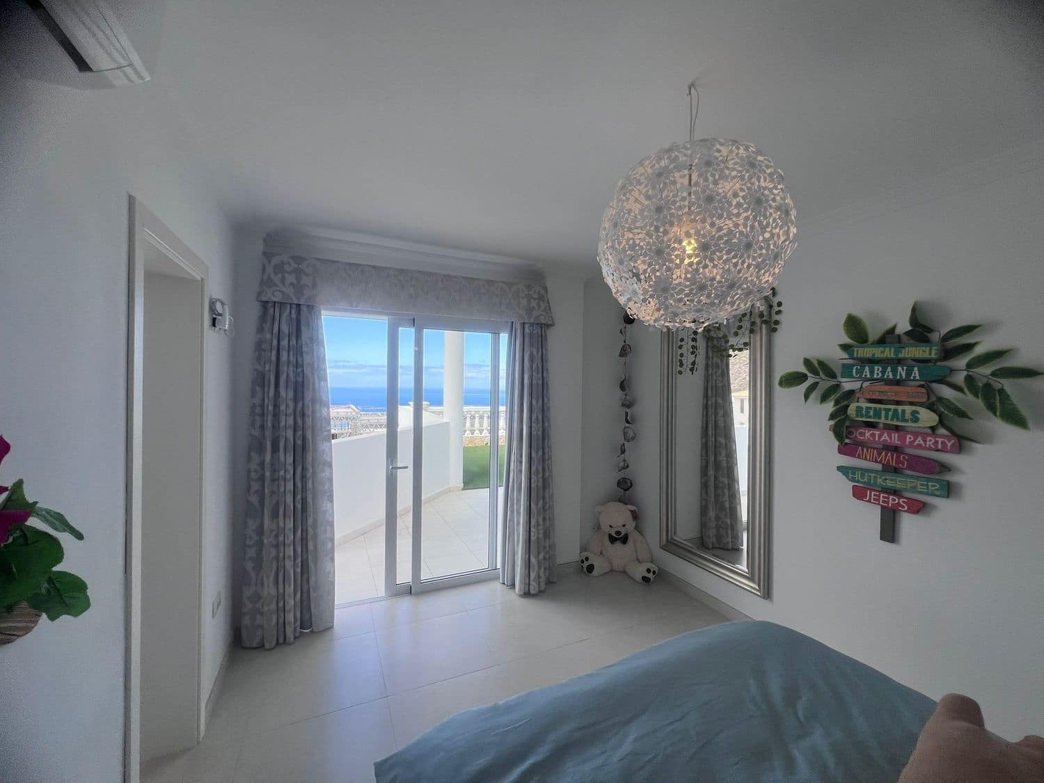 7 bedroom Villa for sale in Costa Adeje with pool garage - € 1,800,000 (Ref: 8302514)