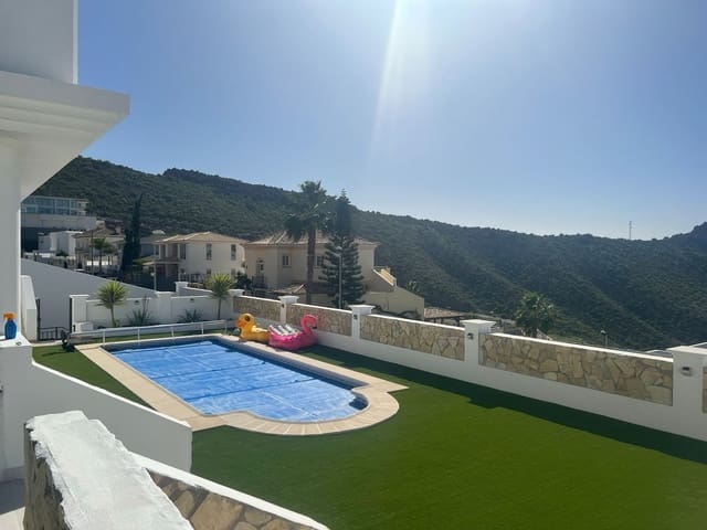 7 bedroom Villa for sale in Torviscas Centro y Alto, Adeje with pool garage - € 1,800,000 (Ref: 8302514)