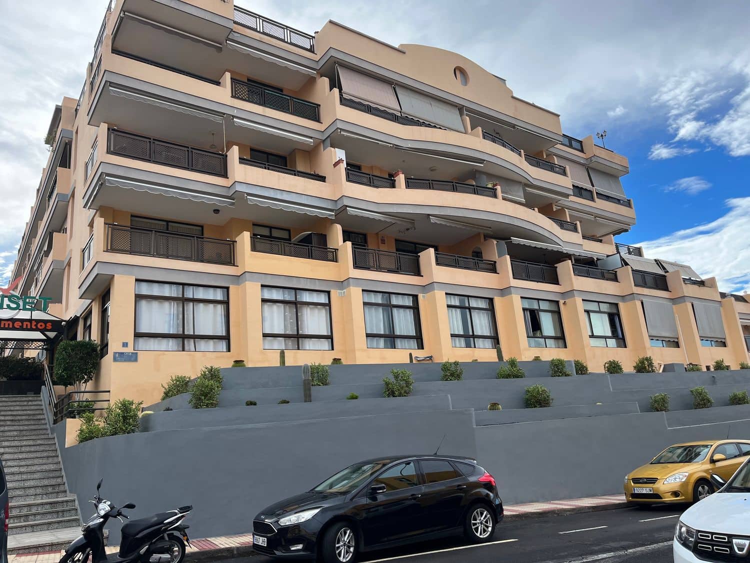 1 quarto Apartamento para arrendar em Puerto Santiago com piscina garagem - 1 000 € (Ref: 8459360)