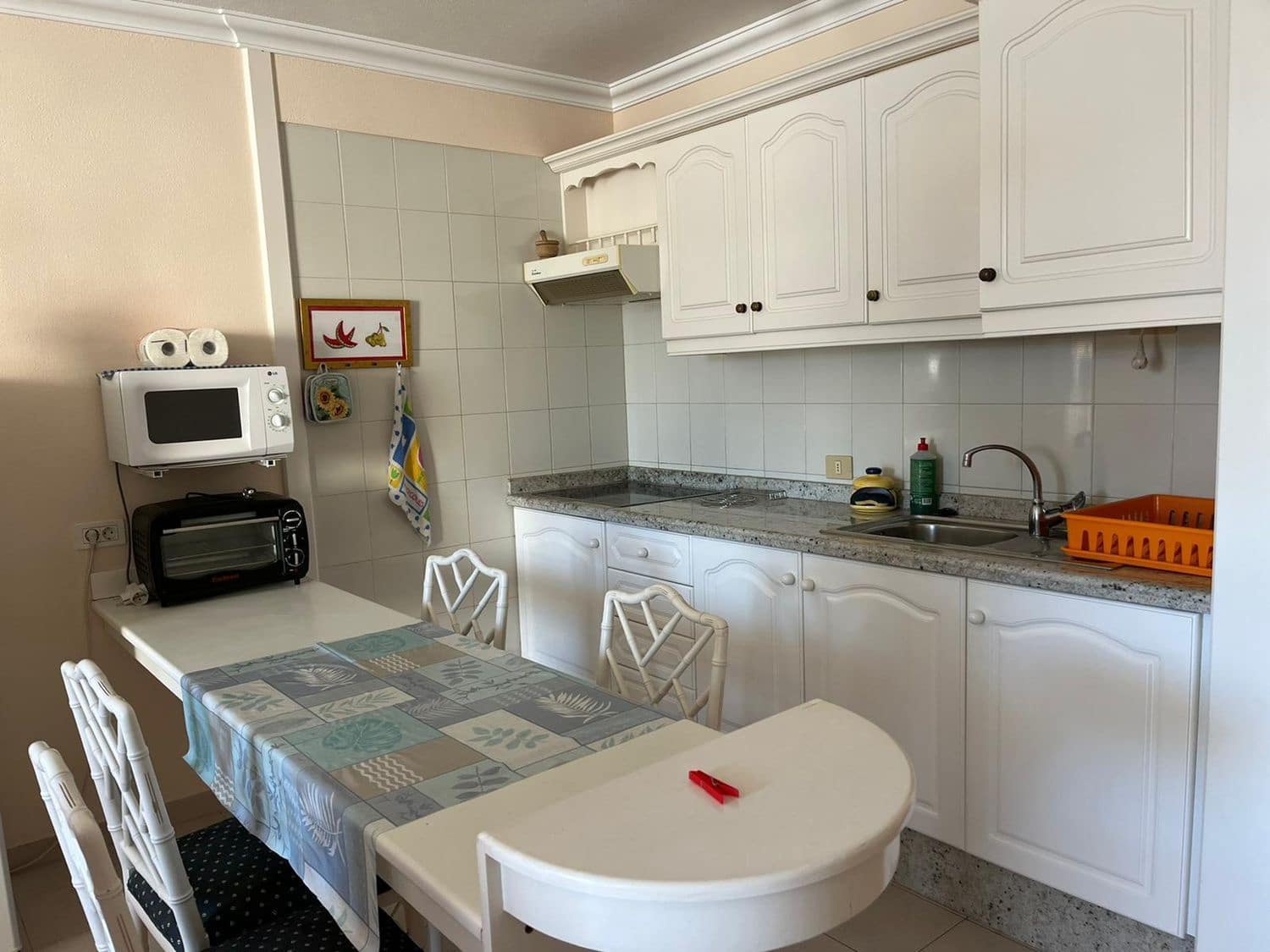 1 quarto Apartamento para arrendar em Puerto Santiago com piscina garagem - 1 000 € (Ref: 8459360)