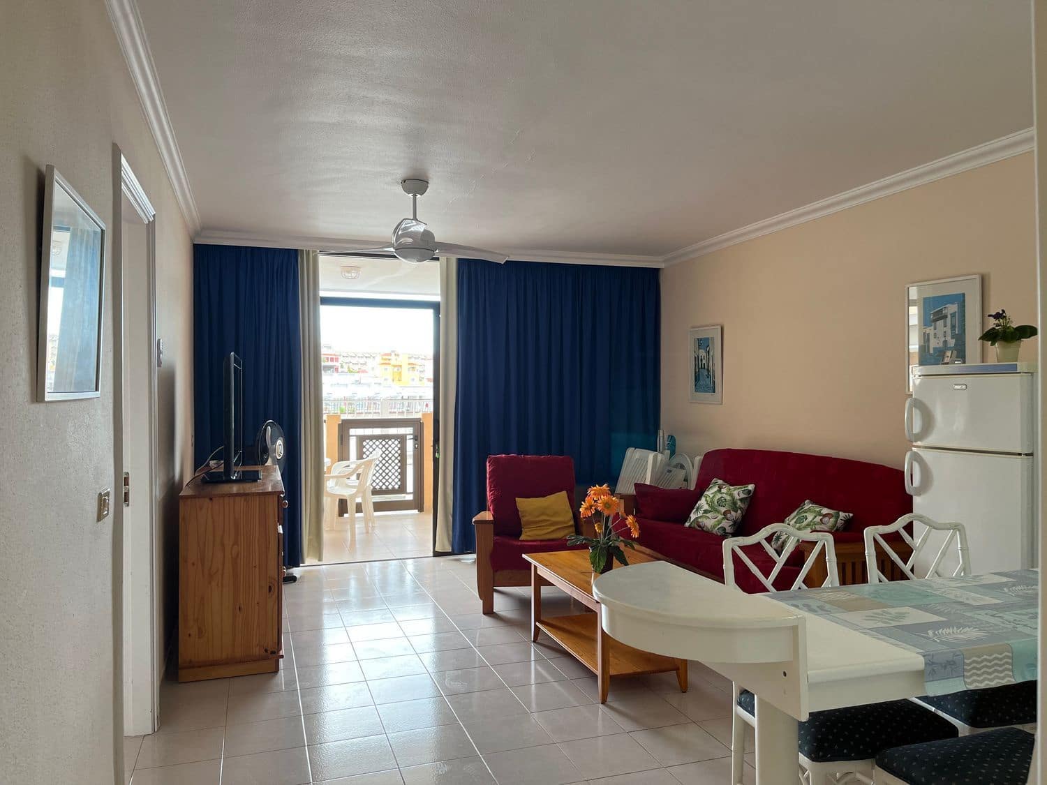 1 quarto Apartamento para arrendar em Puerto Santiago com piscina garagem - 1 000 € (Ref: 8459360)