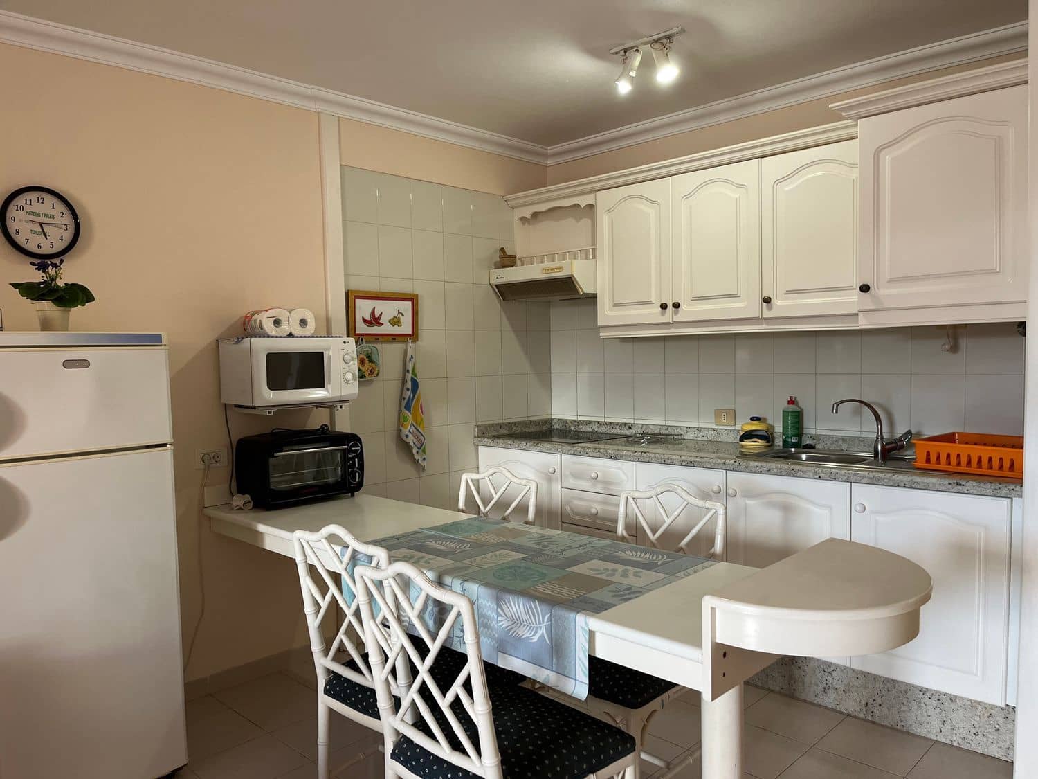 1 quarto Apartamento para arrendar em Puerto Santiago com piscina garagem - 1 000 € (Ref: 8459360)