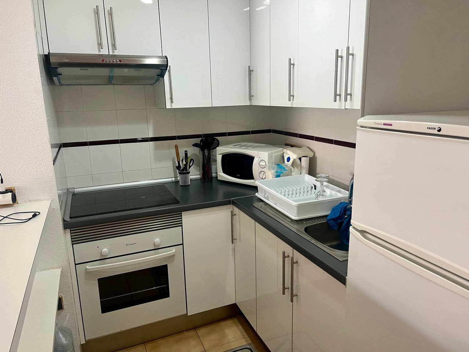 2 bedroom Apartment for sale in Los Cristianos - € 430,000 (Ref: 8463414)