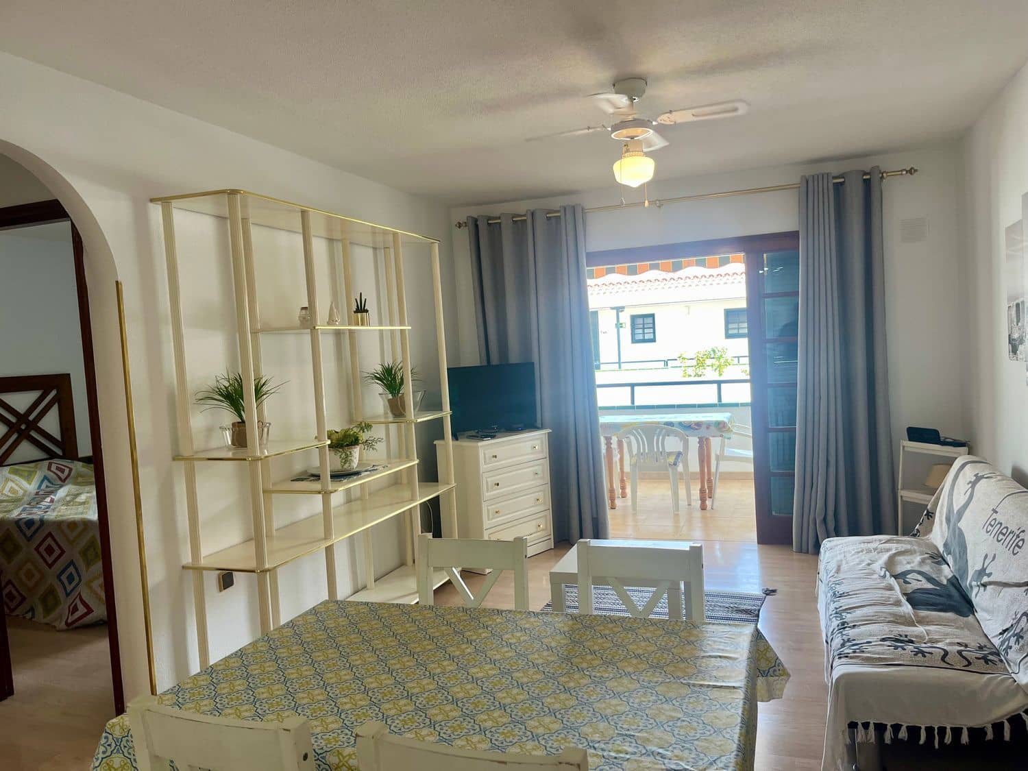 2 bedroom Apartment for sale in Los Cristianos - € 430,000 (Ref: 8463414)