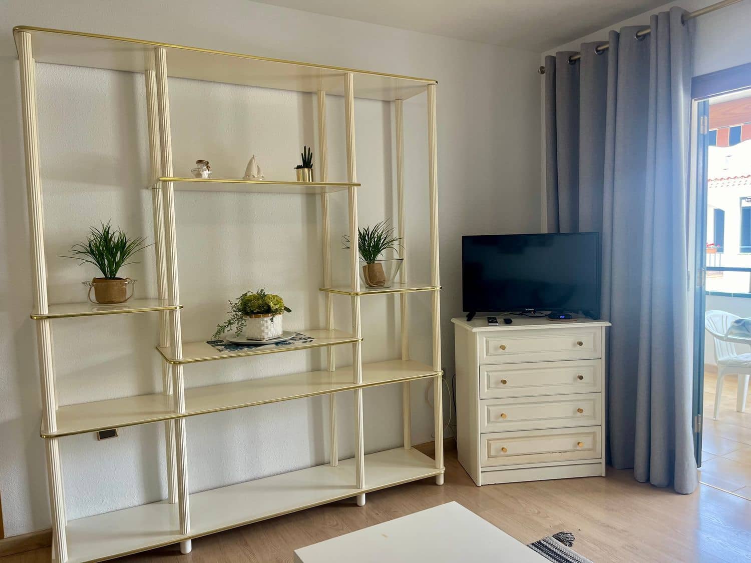 2 bedroom Apartment for sale in Los Cristianos - € 430,000 (Ref: 8463414)