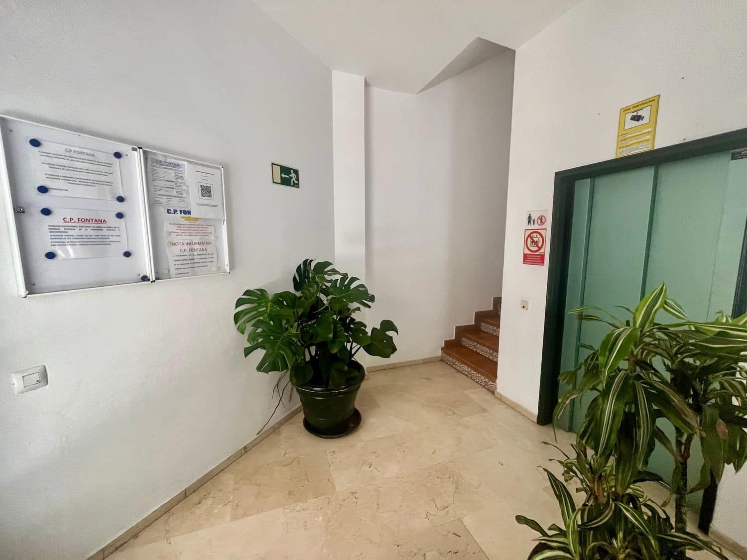 2 bedroom Apartment for sale in Los Cristianos - € 430,000 (Ref: 8463414)