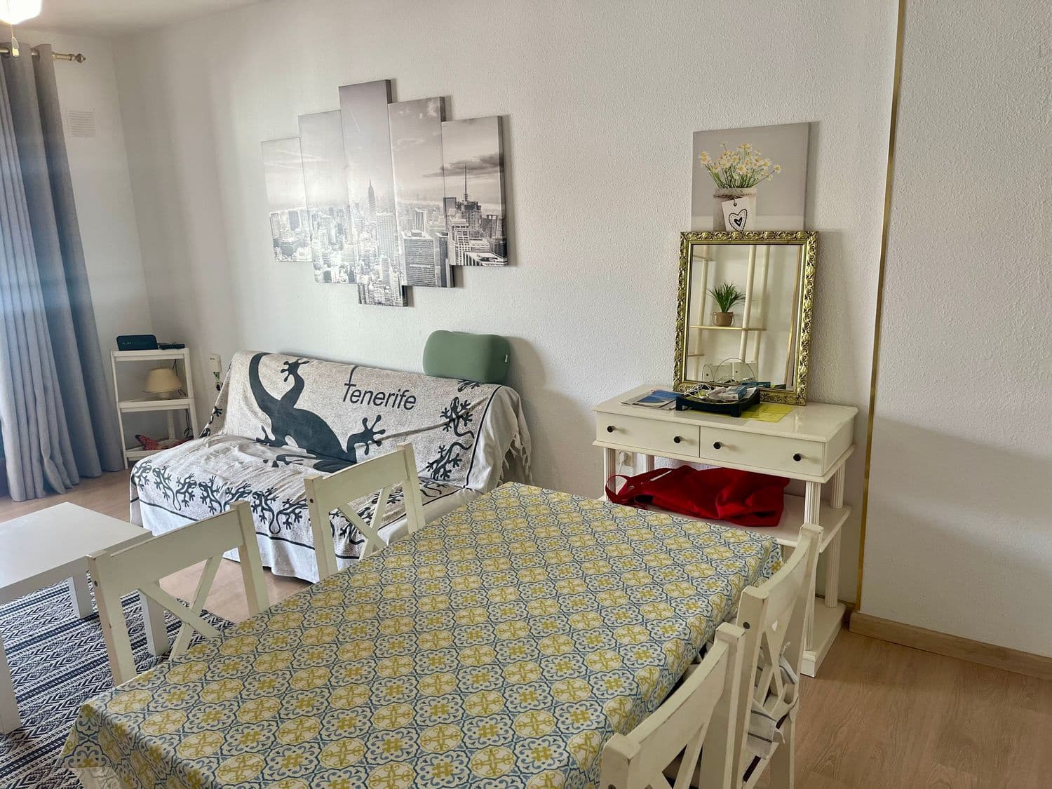 2 bedroom Apartment for sale in Los Cristianos - € 430,000 (Ref: 8463414)