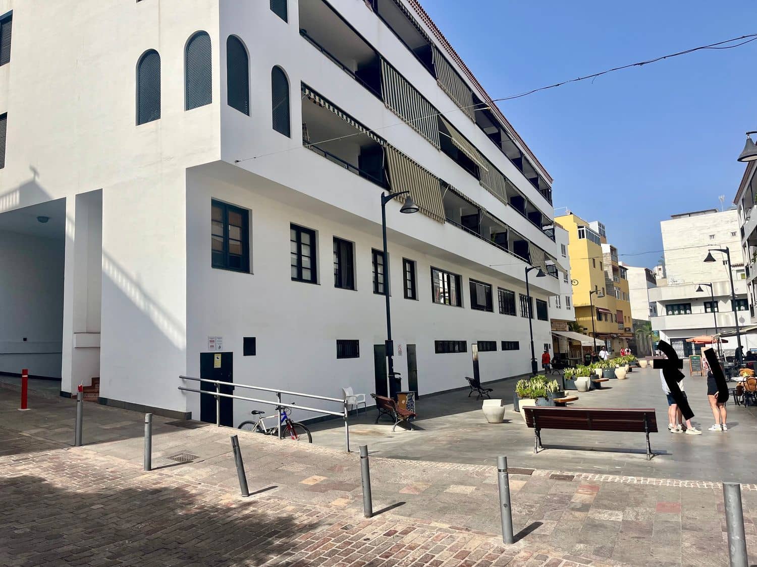 2 bedroom Apartment for sale in Los Cristianos - € 430,000 (Ref: 8463414)