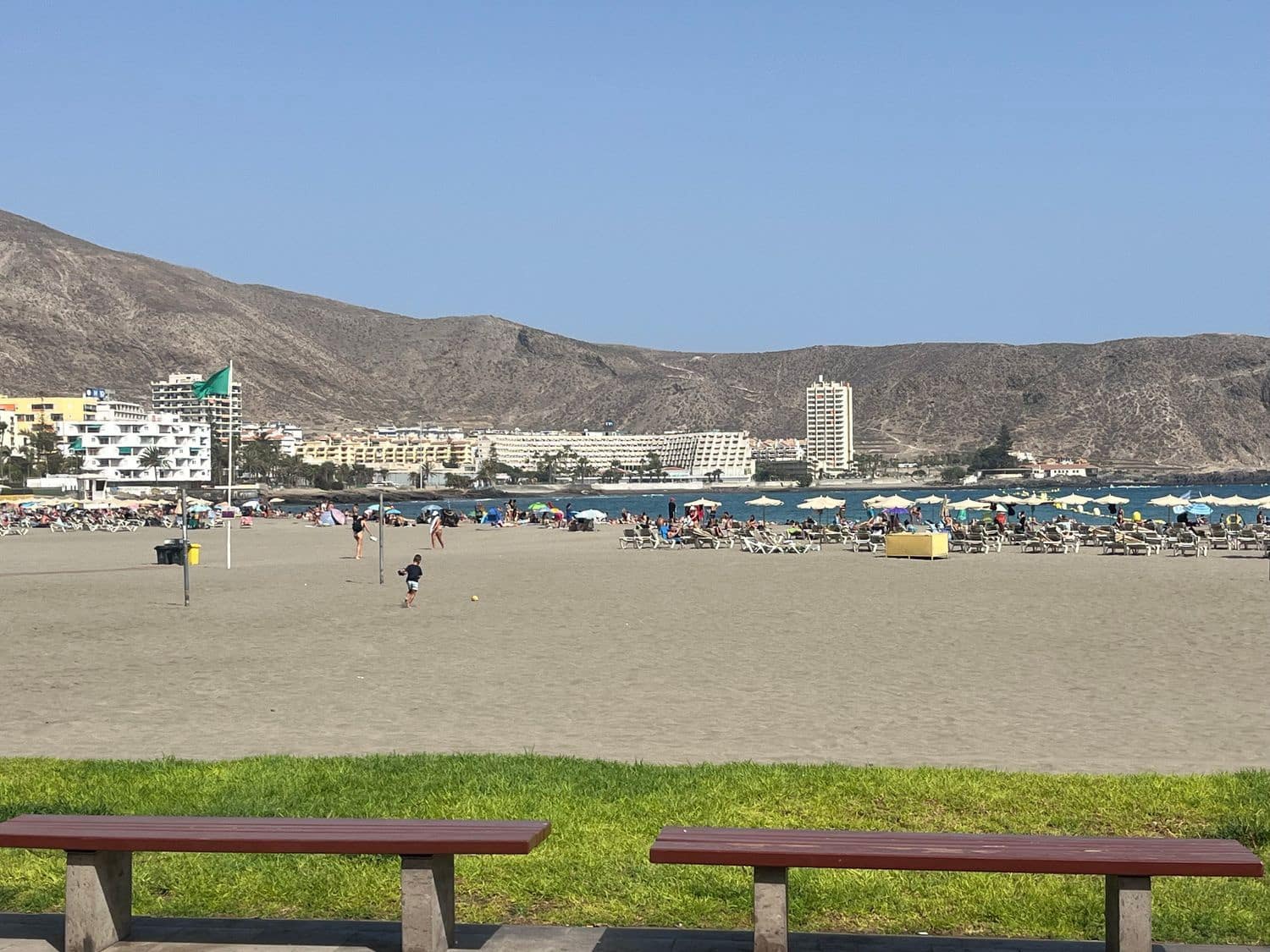 2 bedroom Apartment for sale in Los Cristianos - € 430,000 (Ref: 8463414)