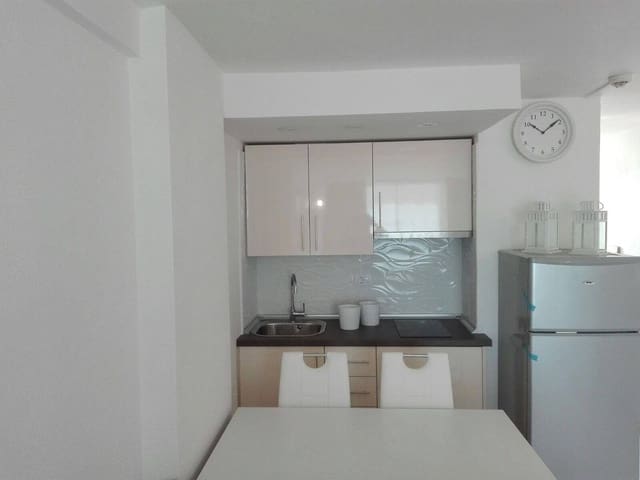 Lejlighed til salg i Playa de las Américas, Adeje med swimmingpool garage - € 260.000 (Ref: 8499721)