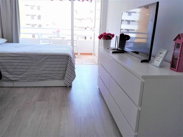 Lejlighed til salg i Playa de las Américas, Adeje med swimmingpool garage - € 260.000 (Ref: 8499722)