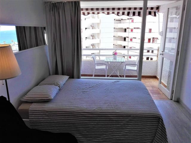 Lejlighed til salg i Playa de las Américas, Adeje med swimmingpool garage - € 260.000 (Ref: 8499722)