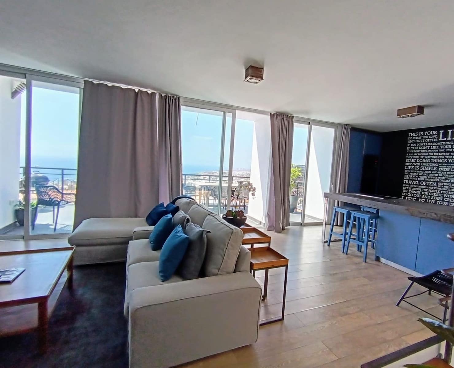 3 soverom Hus til salgs i Costa Adeje med svømmebasseng garasje - € 1 140 000 (Ref: 8531485)