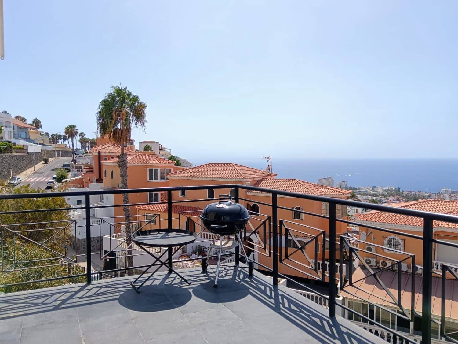 3 soverom Hus til salgs i Costa Adeje med svømmebasseng garasje - € 1 140 000 (Ref: 8531485)