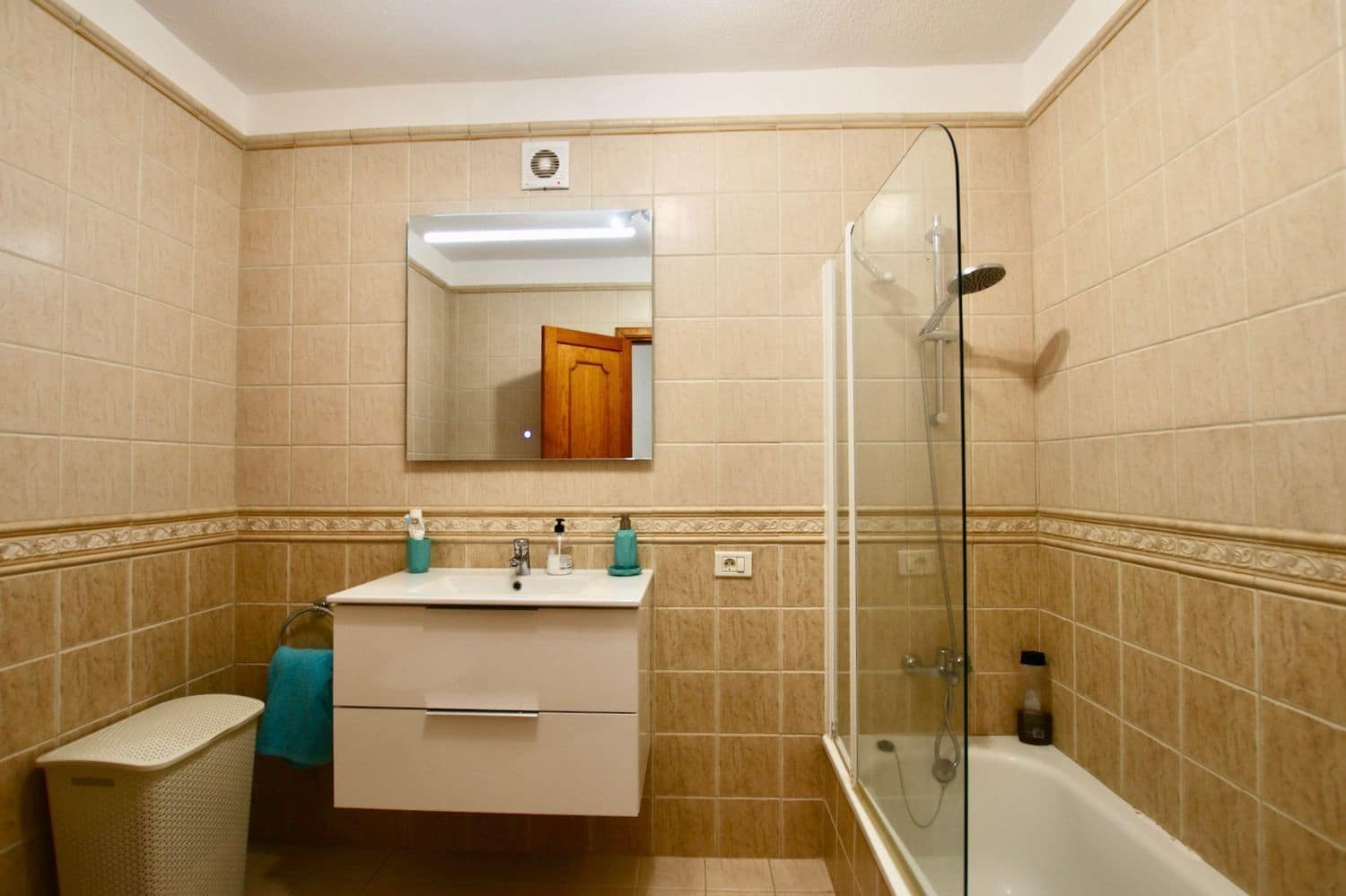 1 sypialnia Dom do wynajęcia w Puerto Santiago z basenem garażem - 1 300 € (Ref: 8548966)