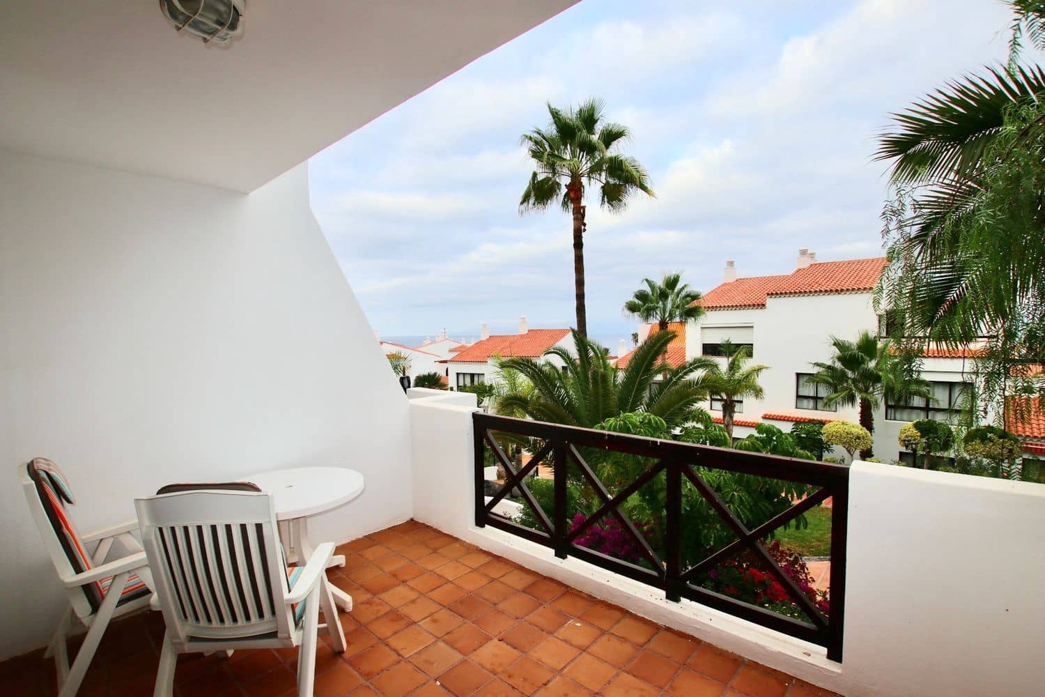 1 sypialnia Dom do wynajęcia w Puerto Santiago z basenem garażem - 1 300 € (Ref: 8548966)