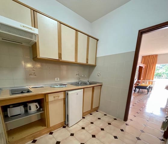 Appartamento in vendita in Playa de las Américas, Adeje con piscina - 219.000 € (Rif: 8590236)