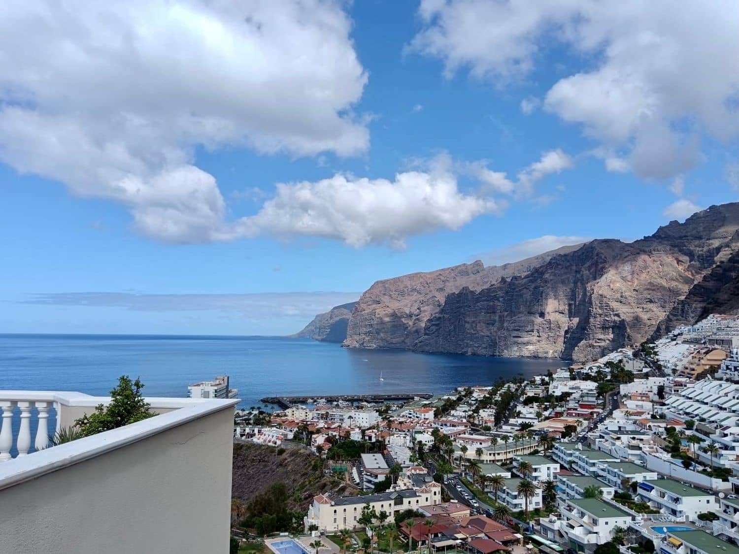 2 soveværelse Lejlighed til salg i Puerto Santiago med swimmingpool garage - € 655.463 (Ref: 8601113)