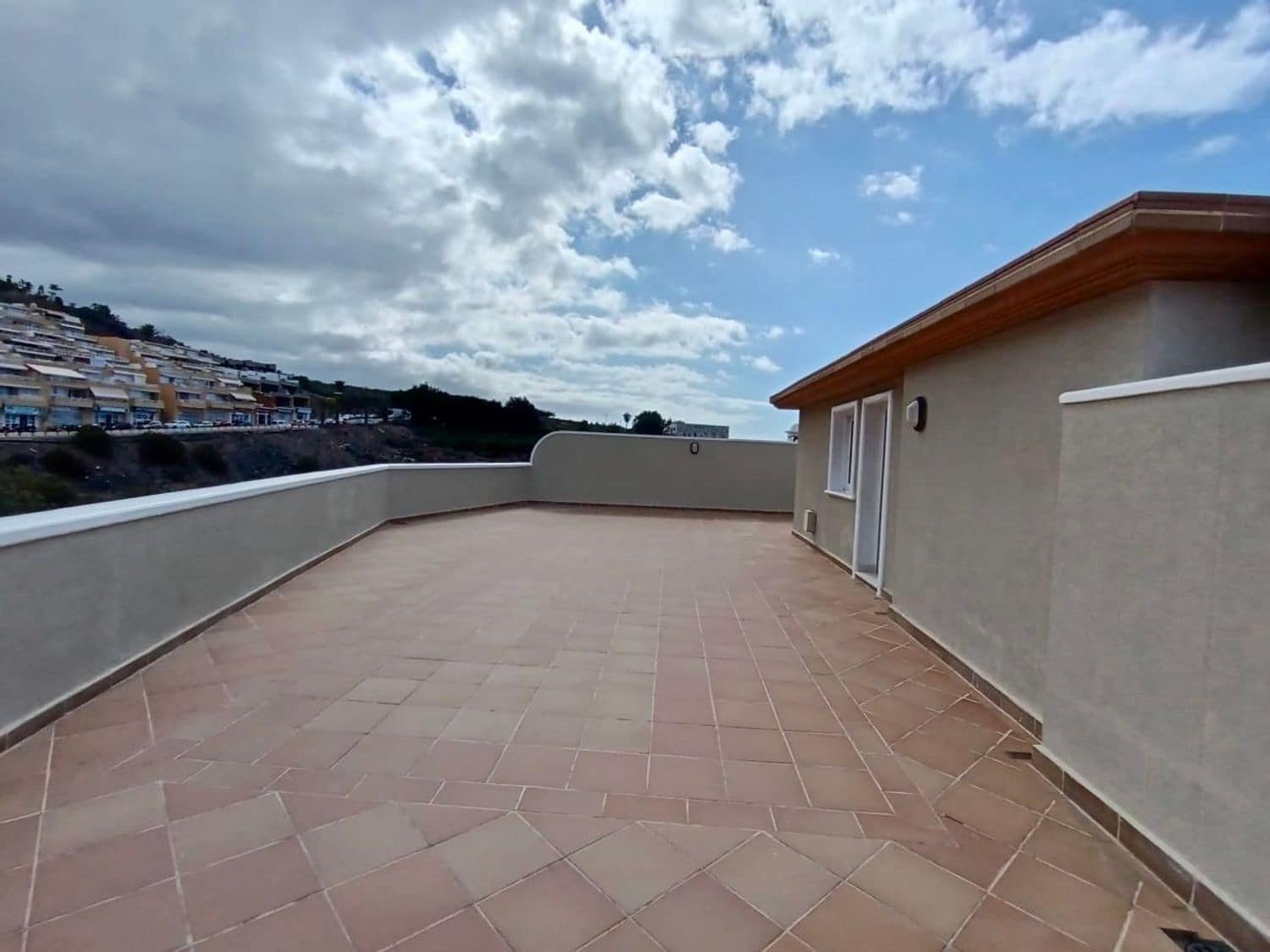 2 soveværelse Lejlighed til salg i Puerto Santiago med swimmingpool garage - € 655.463 (Ref: 8601113)