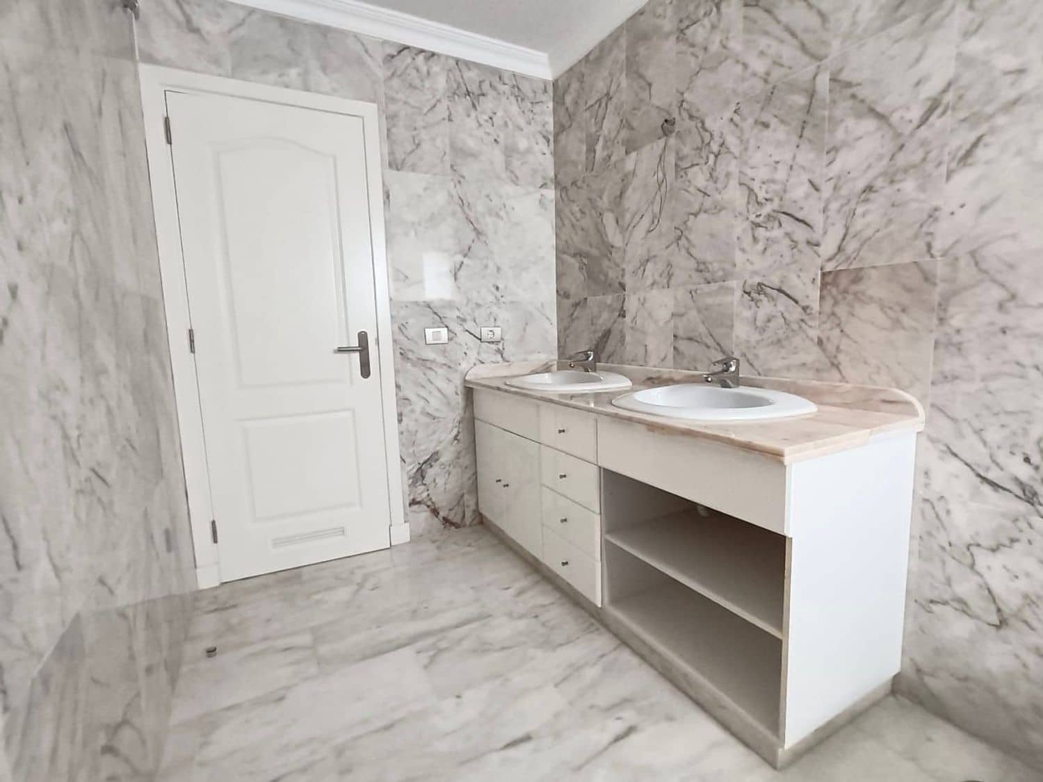 2 soveværelse Lejlighed til salg i Puerto Santiago med swimmingpool garage - € 655.463 (Ref: 8601113)