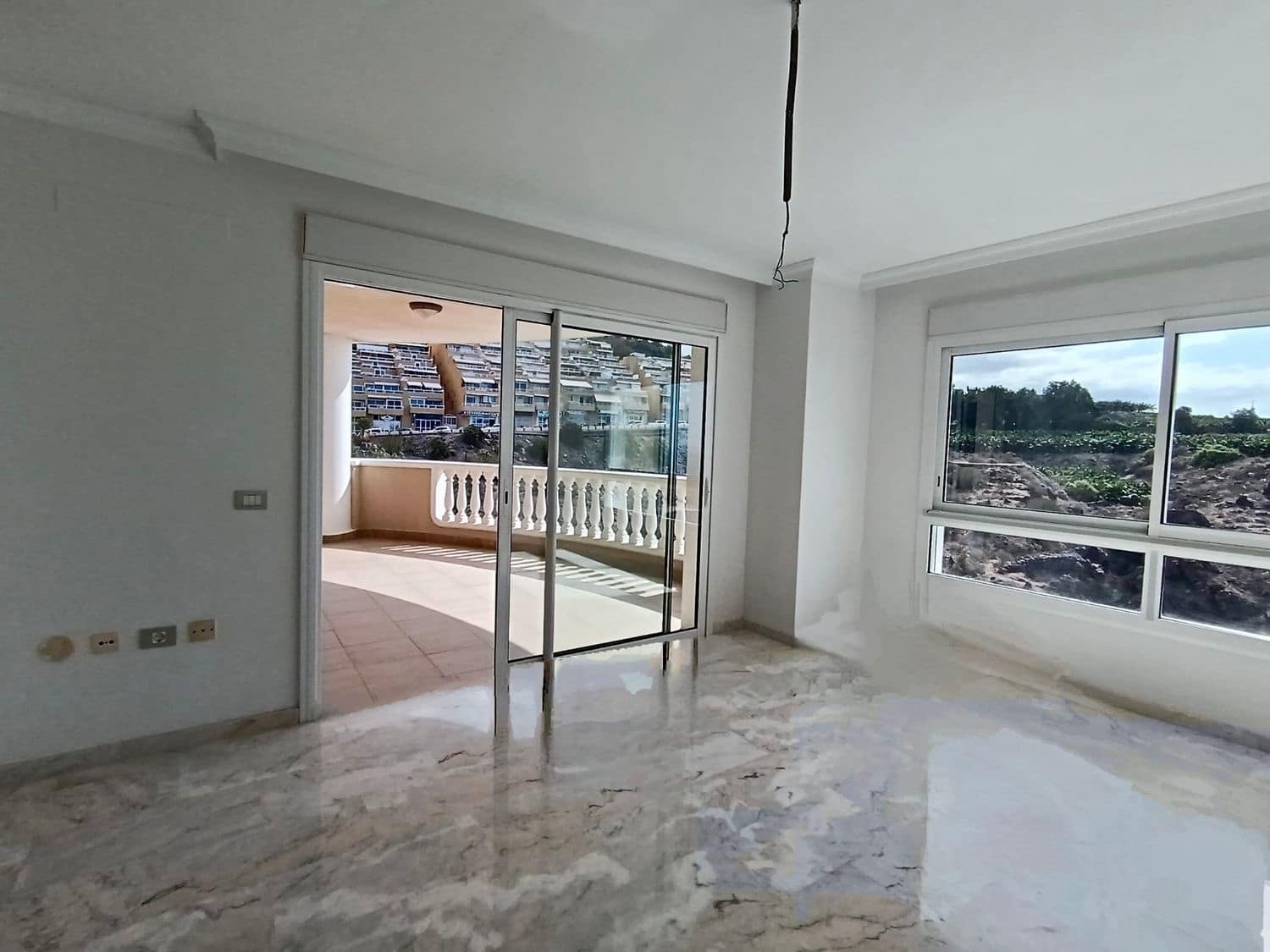 2 soveværelse Lejlighed til salg i Puerto Santiago med swimmingpool garage - € 597.083 (Ref: 8604481)