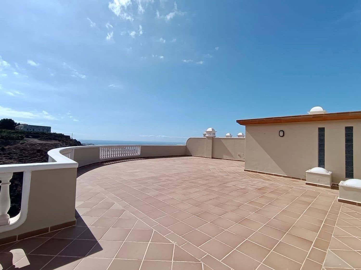 2 soveværelse Lejlighed til salg i Puerto Santiago med swimmingpool garage - € 597.083 (Ref: 8604481)