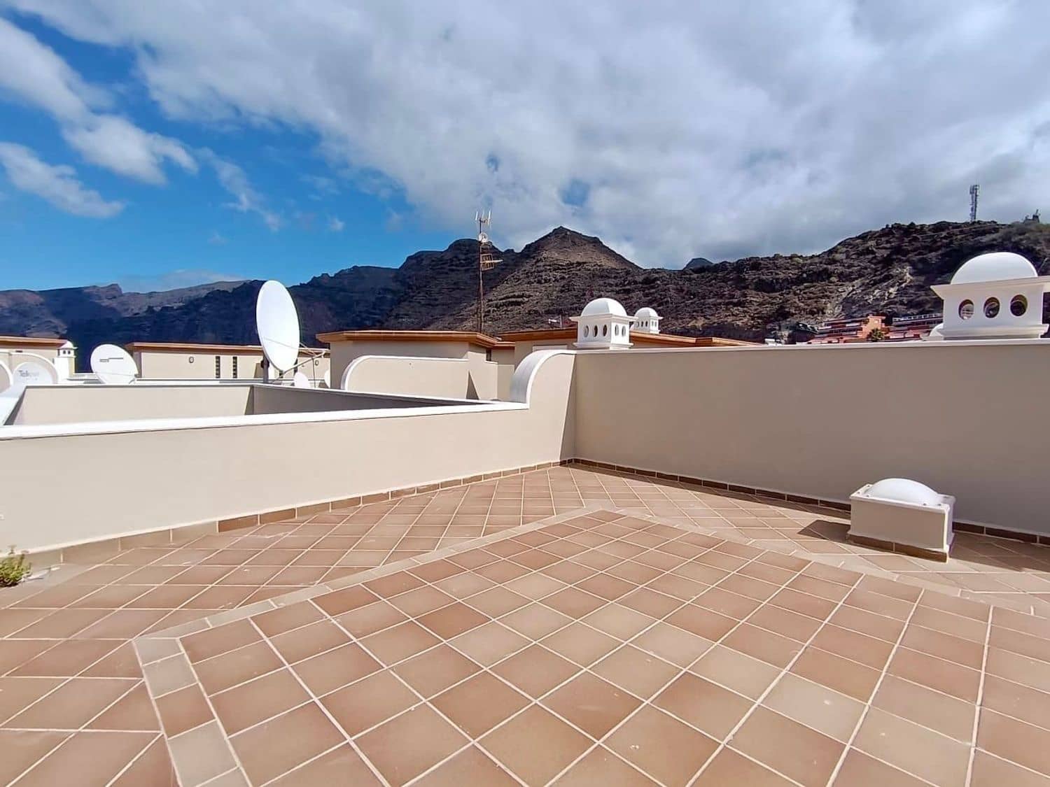 2 chambre Appartement à vendre à Puerto Santiago avec piscine garage - 550 883 € (Ref: 8607964)