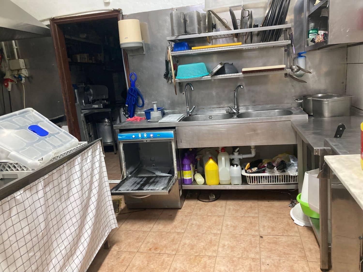 Gewerbe zu vermieten in Arona mit Garage - 1.000 € (Ref: 8634121)