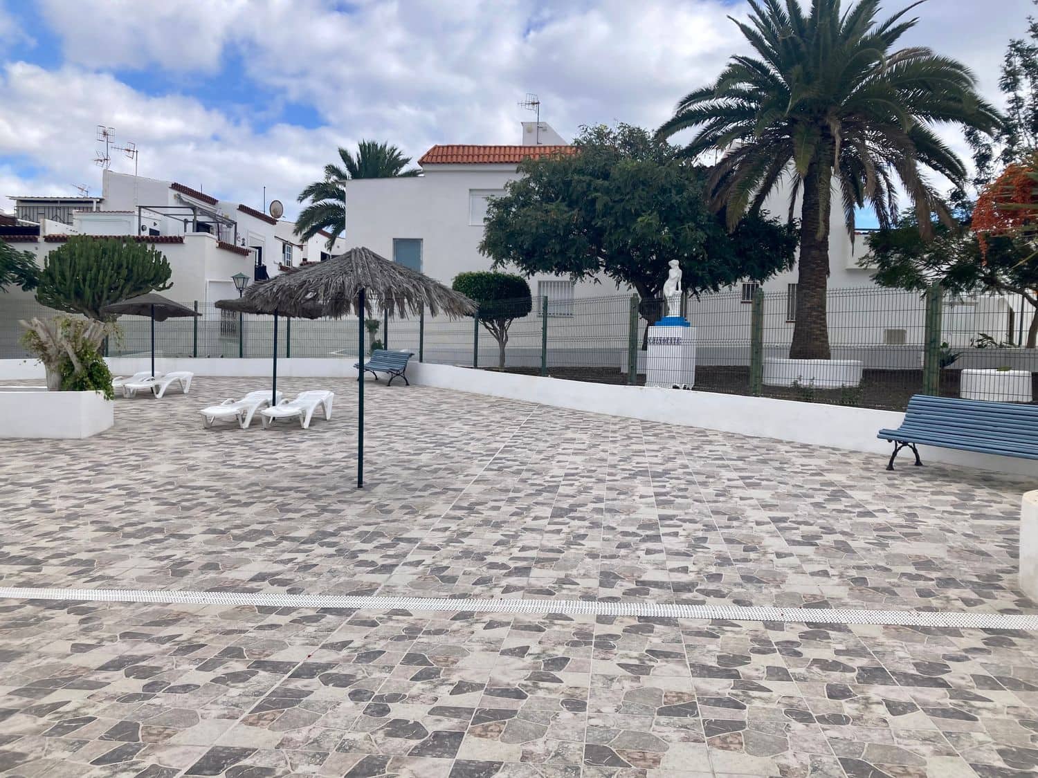 3 soveværelse Byhus til salg i Arona med swimmingpool - € 299.000 (Ref: 8689032)