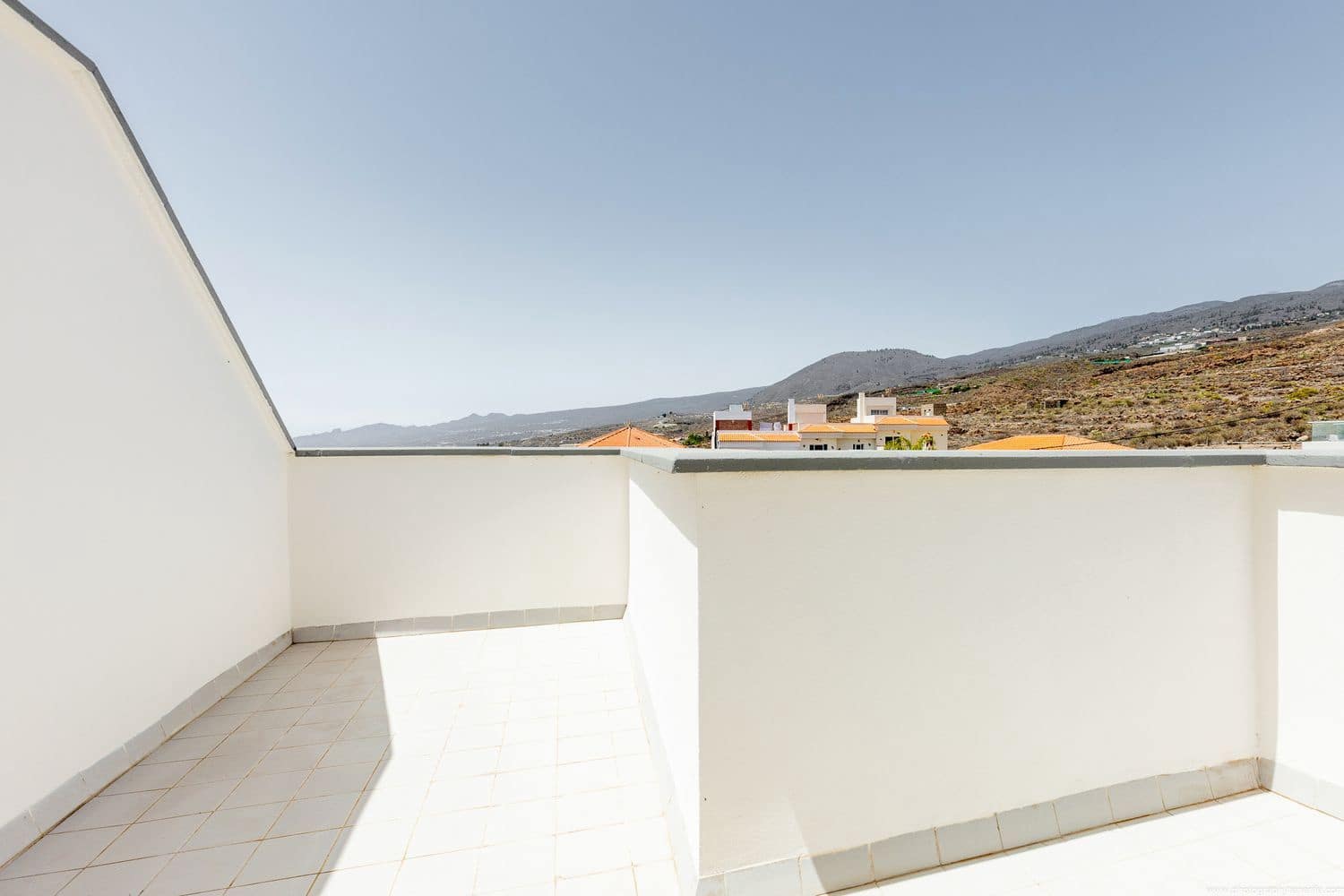 3 soveværelse Byhus til salg i Adeje med garage - € 320.000 (Ref: 8717045)