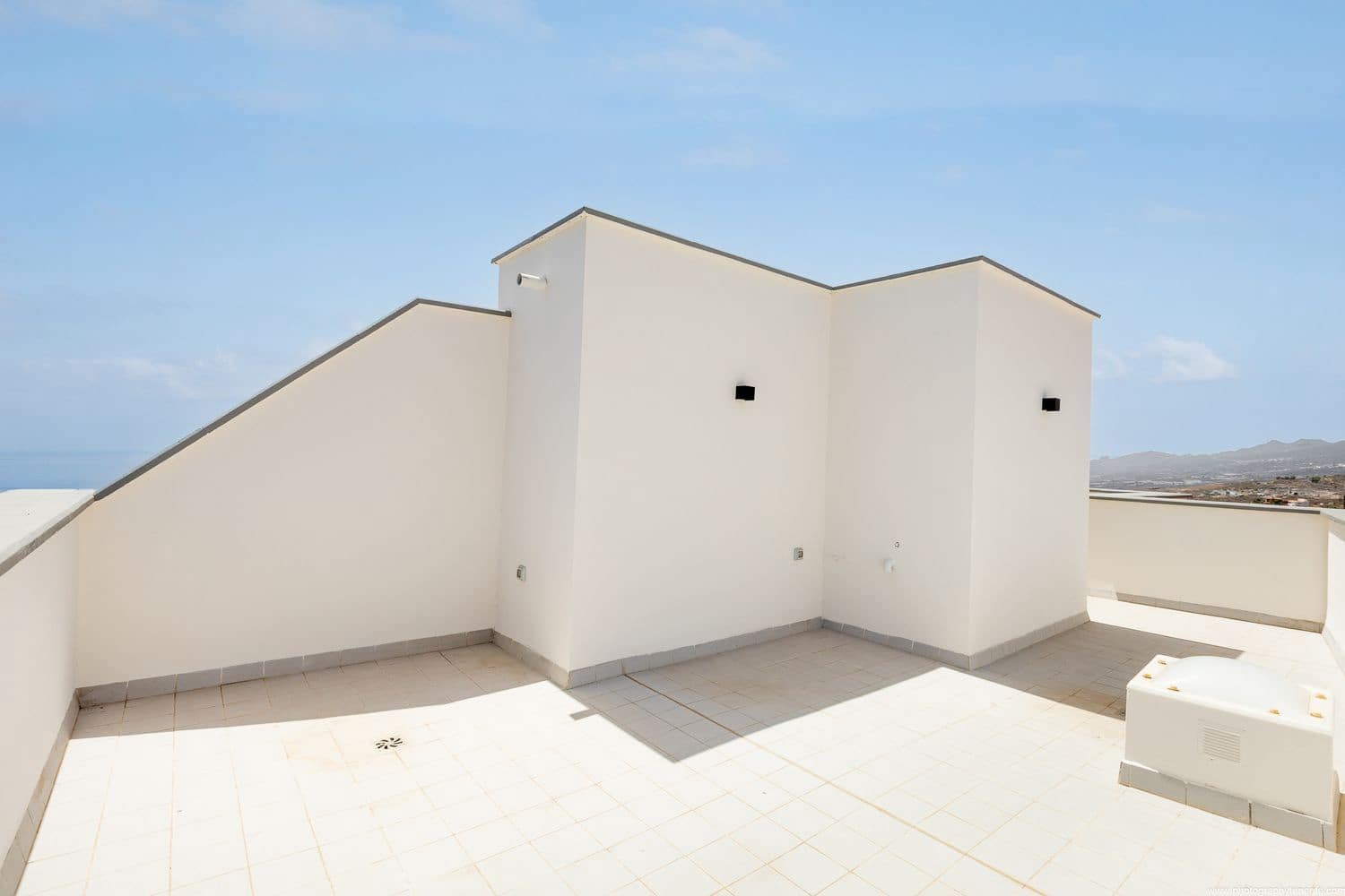 3 soveværelse Byhus til salg i Adeje med garage - € 320.000 (Ref: 8717045)