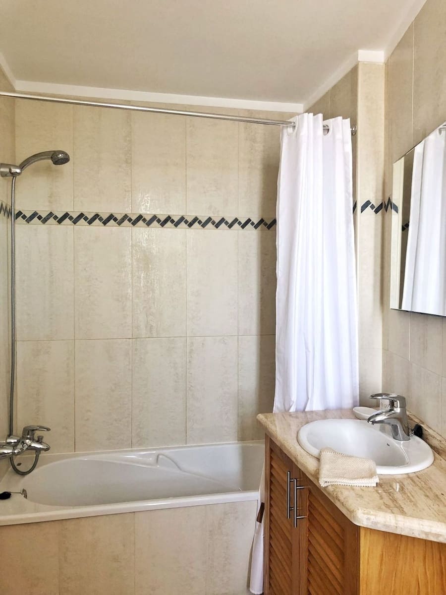 3 soveværelse Byhus til salg i Puerto Santiago med swimmingpool garage - € 595.000 (Ref: 8740884)