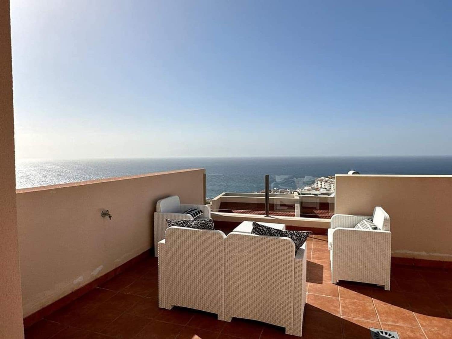 3 soveværelse Byhus til salg i Puerto Santiago med swimmingpool garage - € 595.000 (Ref: 8740884)