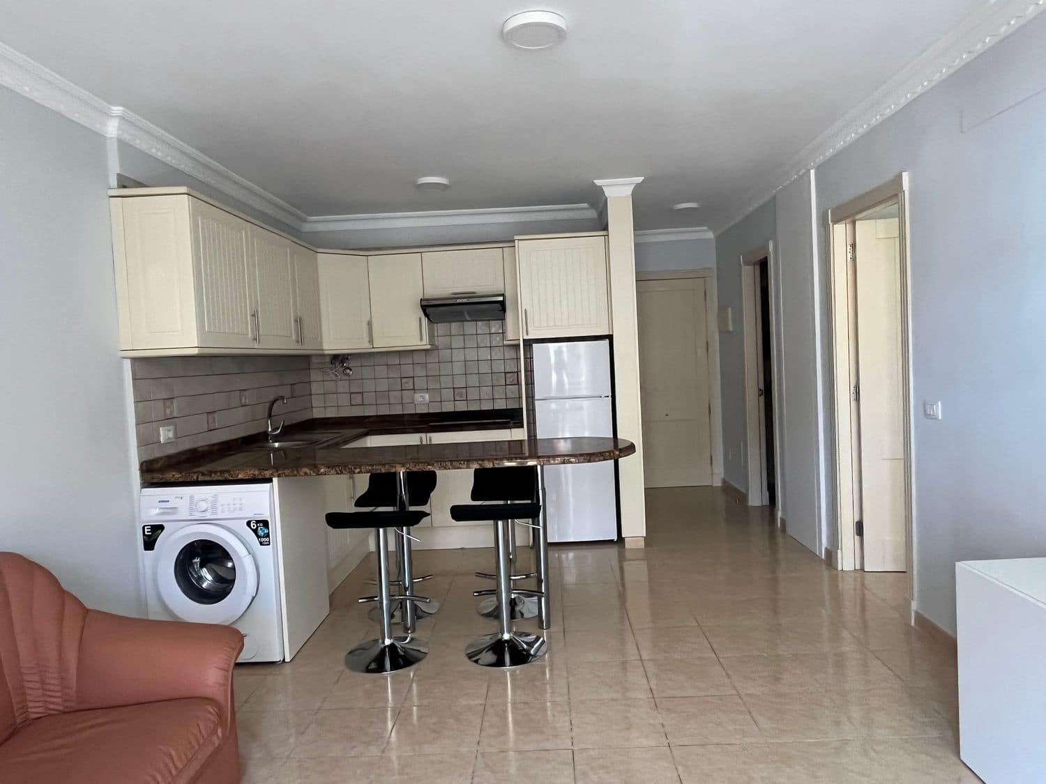 1 quarto Apartamento para arrendar em Puerto Santiago com piscina garagem - 1 100 € (Ref: 8980117)