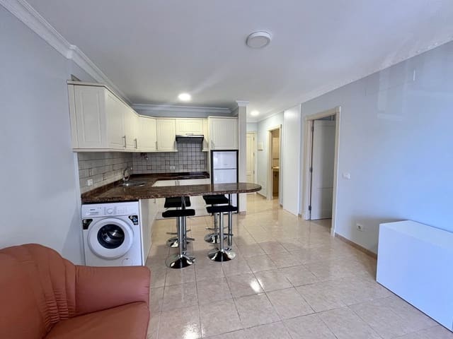 1 sovrum Lägenhet att hyra i Puerto Santiago, Santiago del Teide med pool garage - 1 100 € (Ref: 8980117)