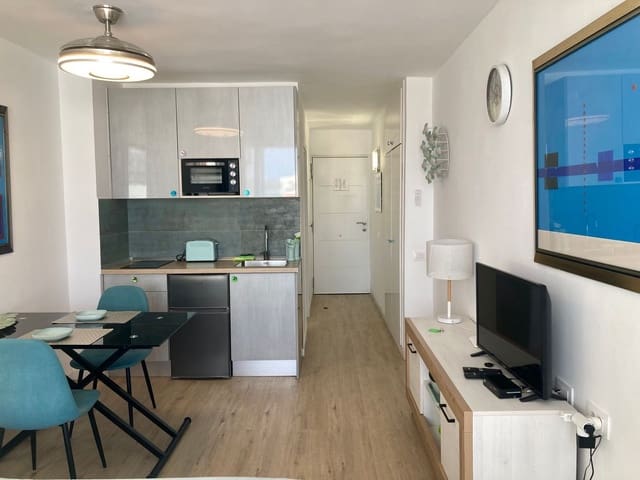 Lejlighed til salg i Playa de las Américas, Adeje med swimmingpool garage - € 230.000 (Ref: 9030938)