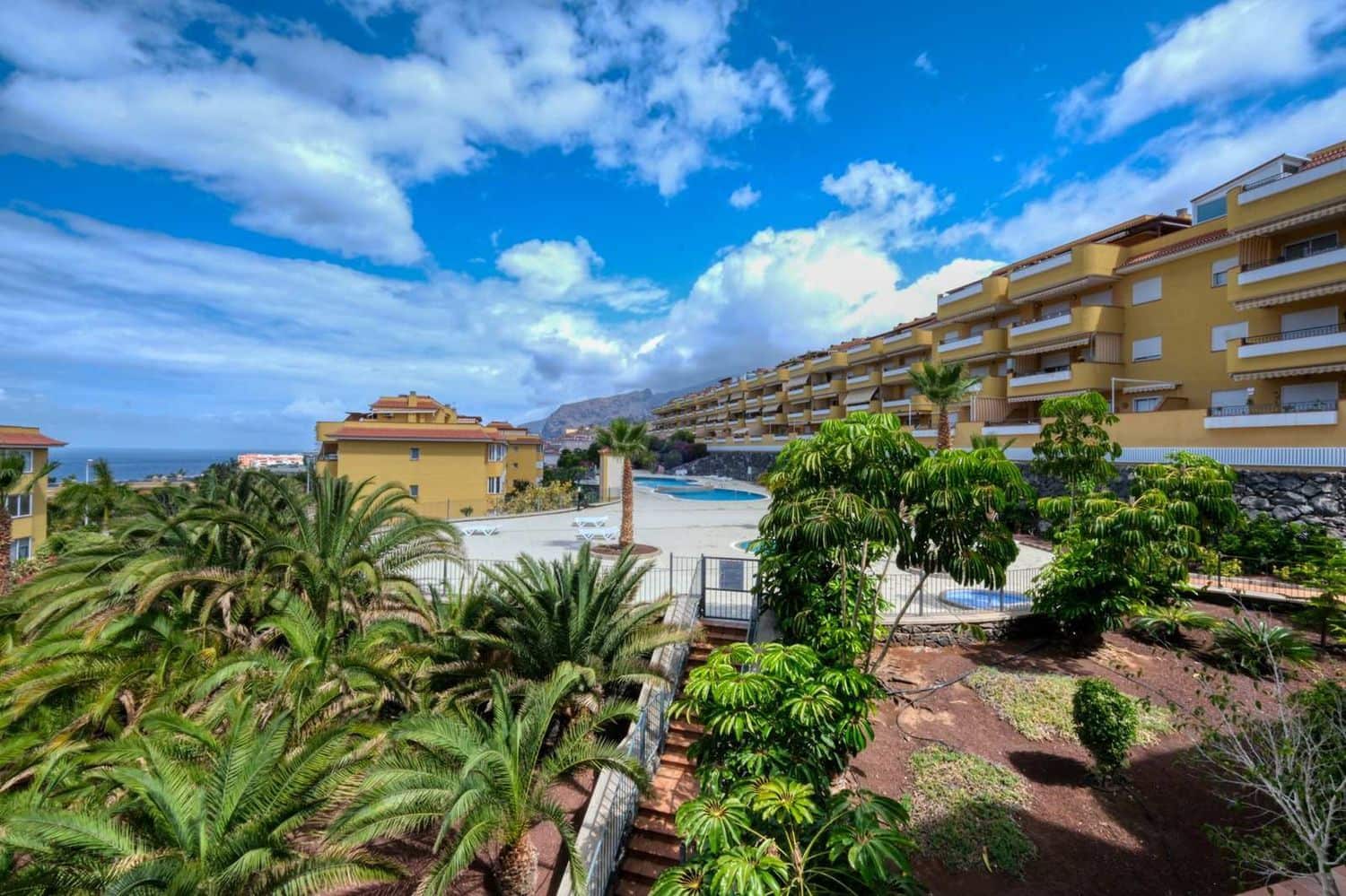 3 soveværelse Lejlighed til salg i Puerto Santiago med swimmingpool garage - € 415.000 (Ref: 9030939)