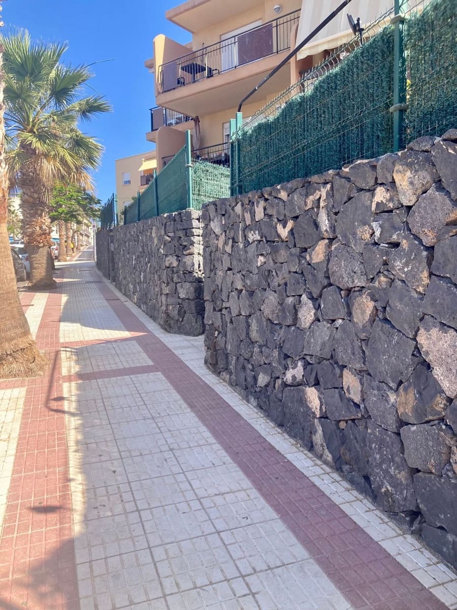 2 soverom Leilighet til salgs i Adeje med svømmebasseng garasje - € 380 000 (Ref: 9142527)