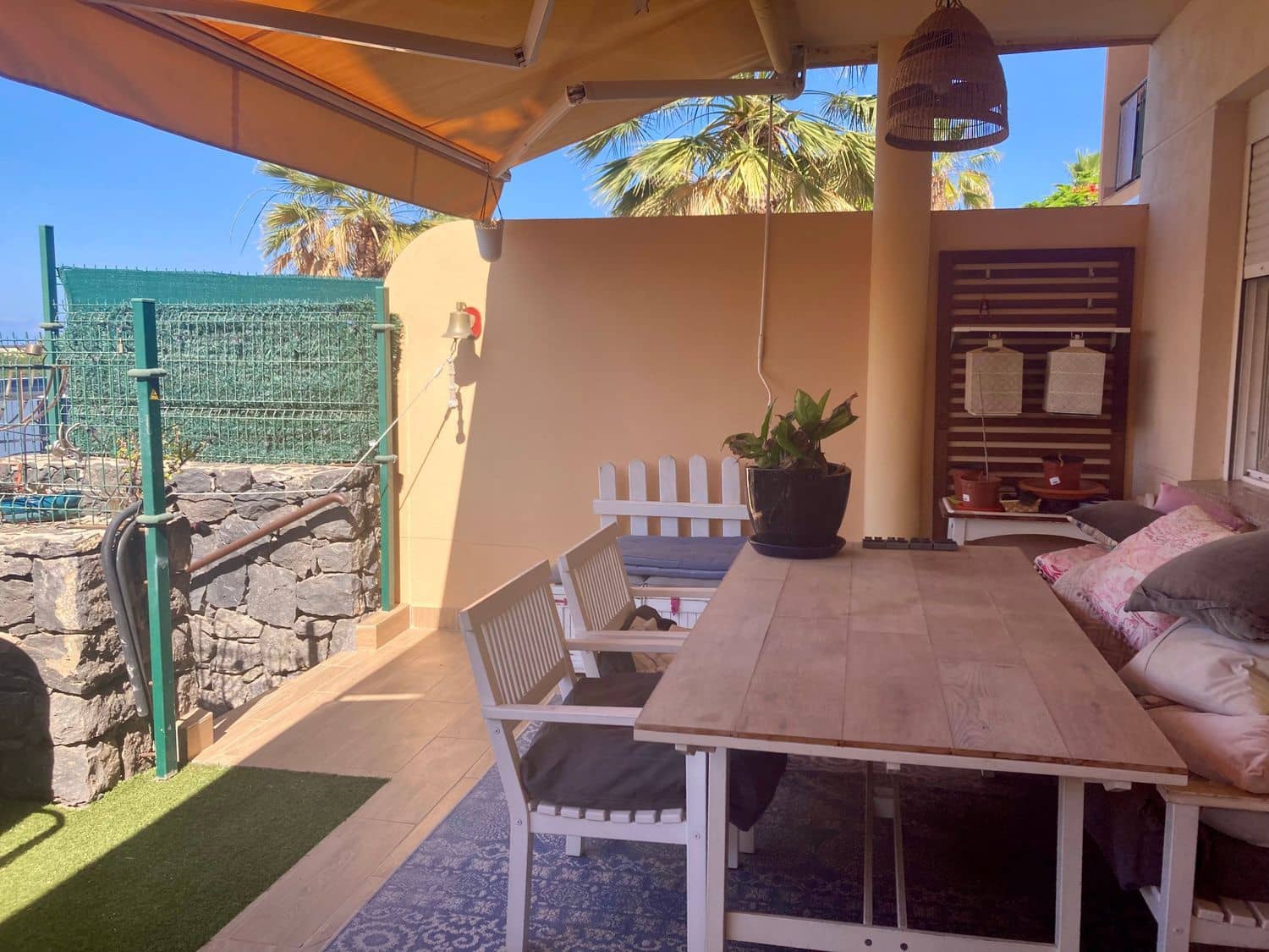 2 soverom Leilighet til salgs i Adeje med svømmebasseng garasje - € 380 000 (Ref: 9142527)