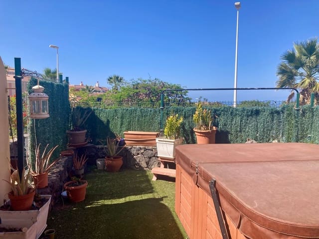 2 soverom Leilighet til salgs i Casco Urbano, Adeje med svømmebasseng garasje - € 380 000 (Ref: 9142527)