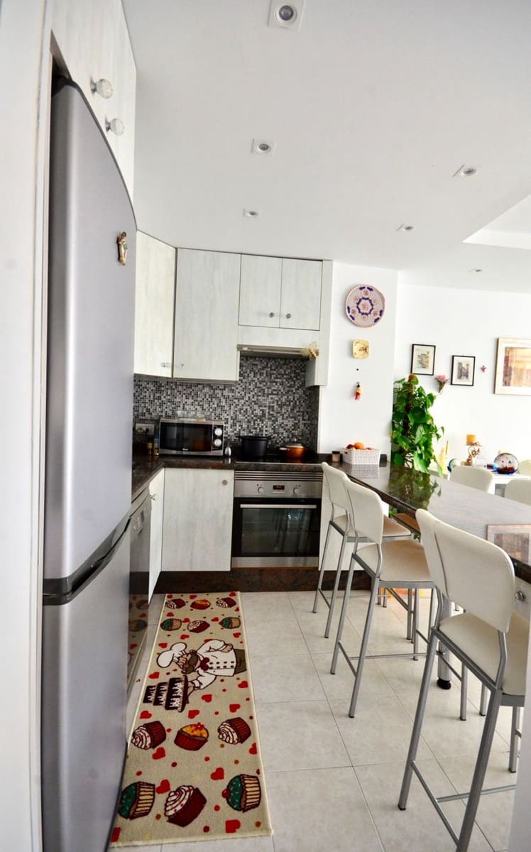 2 sovrum Lägenhet till salu i Costa Adeje med pool garage - 290 000 € (Ref: 9160734)