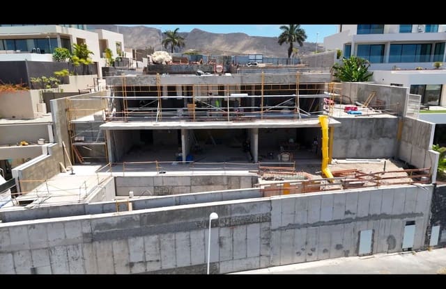 4 soveværelse Villa til salg i La Caldera, Adeje med swimmingpool garage - € 4.400.000 (Ref: 9160736)