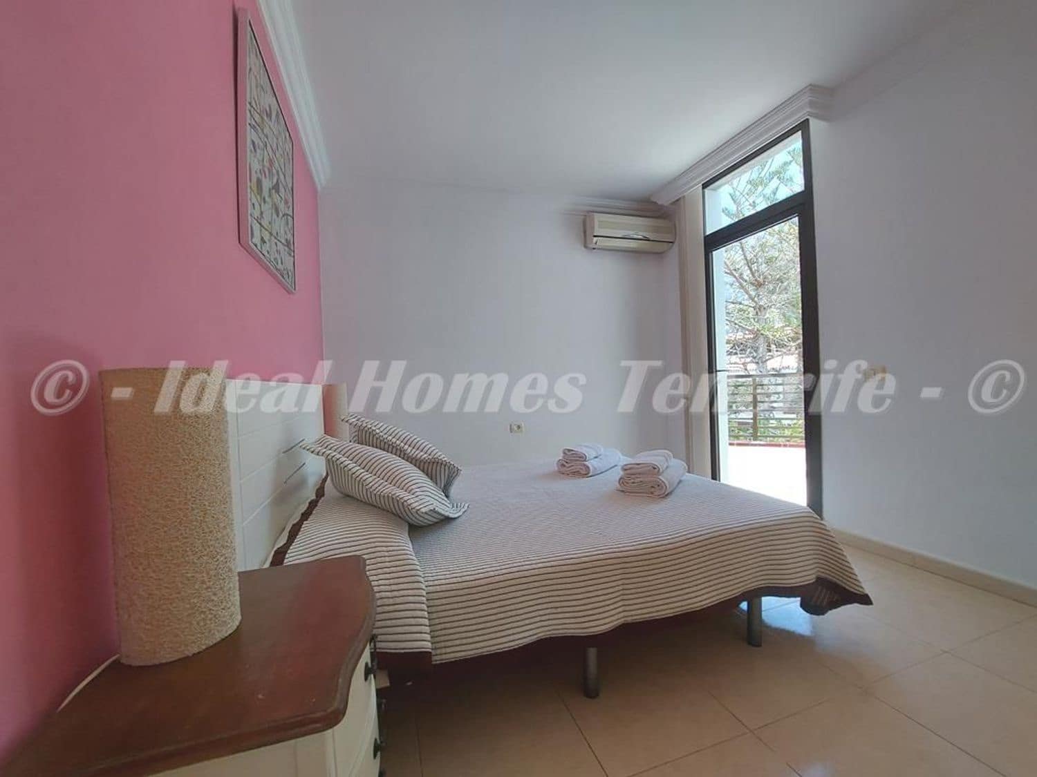 3 soveværelse Byhus til salg i Los Gigantes med swimmingpool garage - € 545.000 (Ref: 9248499)