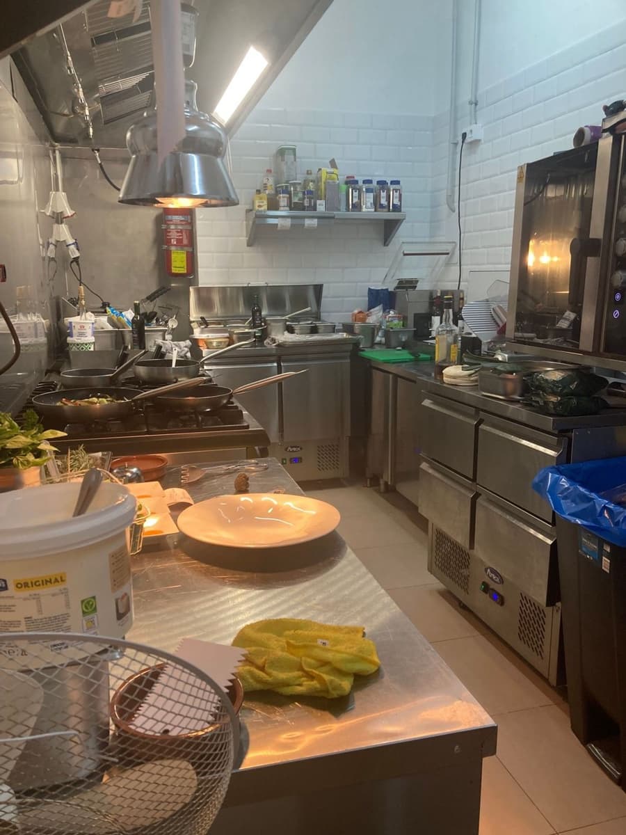 Restaurant/Bar til leje i Playa San Juan - € 1.200 (Ref: 9251744)