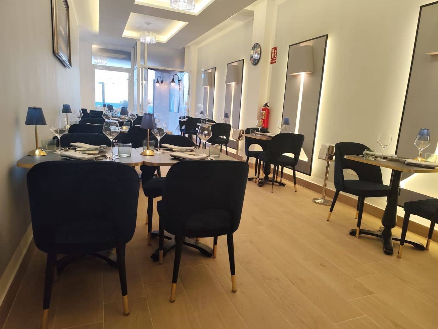 Restaurant/Bar til leje i Playa San Juan - € 1.200 (Ref: 9251744)