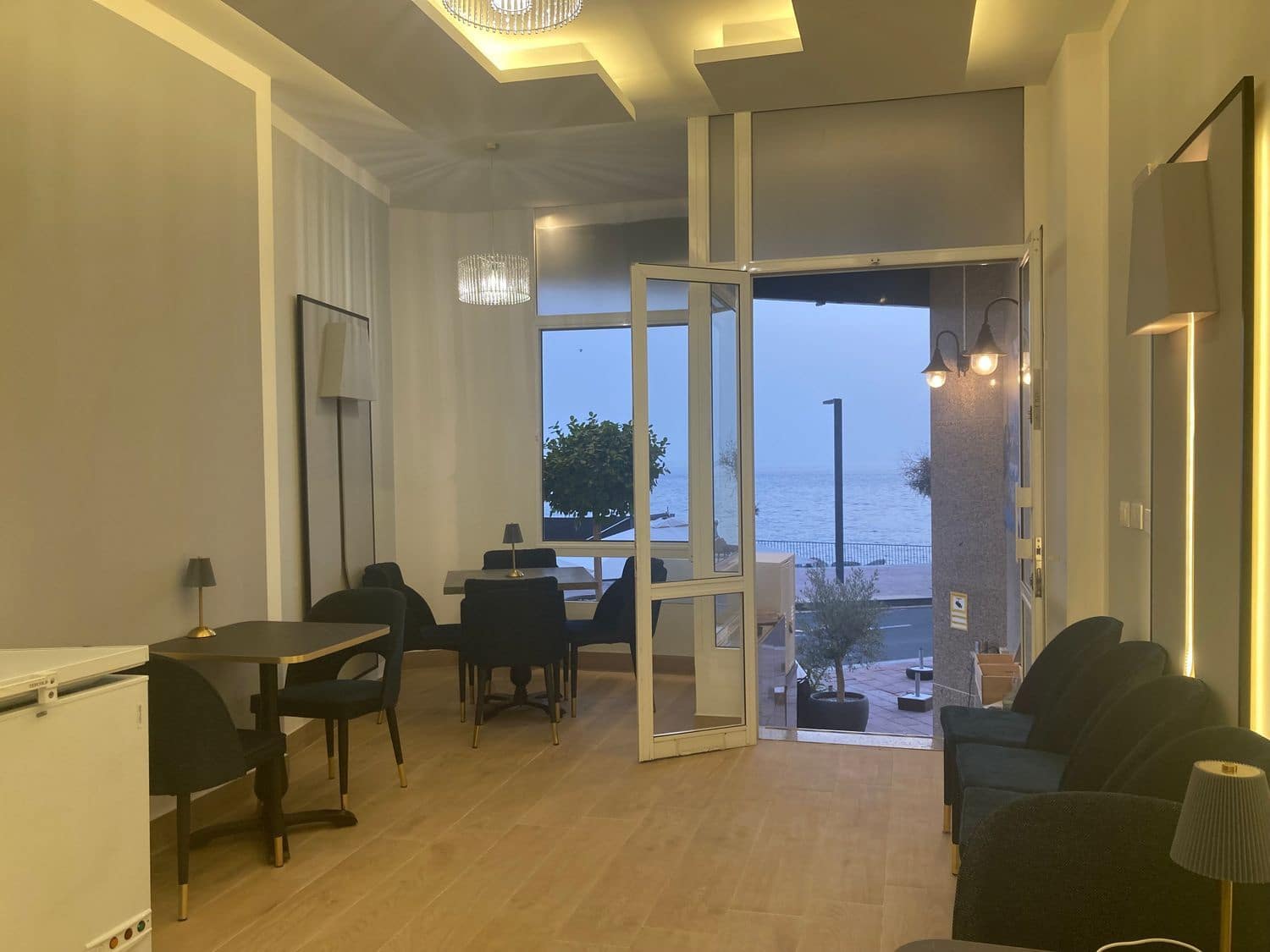 Restaurant/Bar til leje i Playa San Juan - € 1.200 (Ref: 9251744)