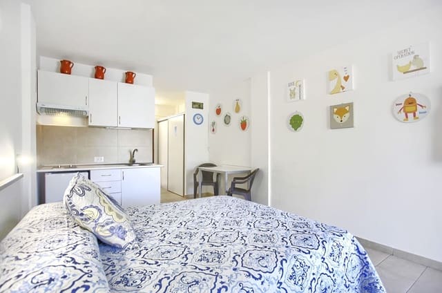 Lejlighed til salg i Playa de las Americas, Arona med garage - € 275.000 (Ref: 9322469)