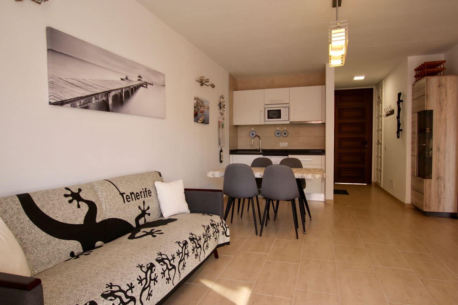 2 bedroom Apartment for rent in Playa de las Americas with pool garage - € 2,700 (Ref: 9371248)