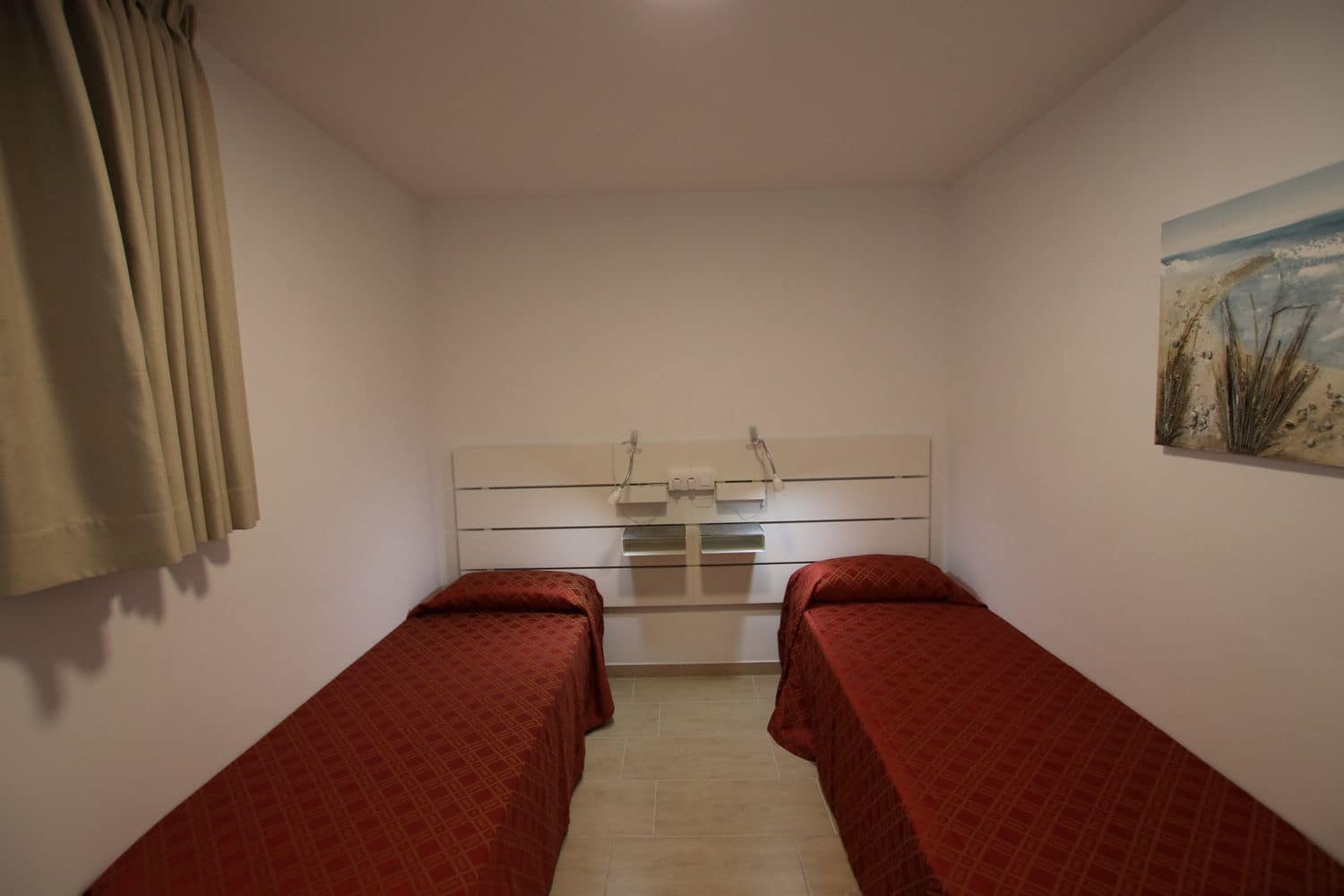 2 bedroom Apartment for rent in Playa de las Americas with pool garage - € 2,700 (Ref: 9371248)