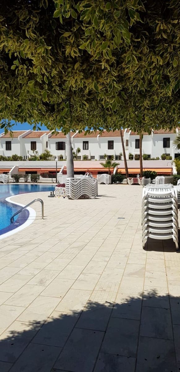 2 bedroom Apartment for rent in Playa de las Americas with pool garage - € 2,700 (Ref: 9371248)